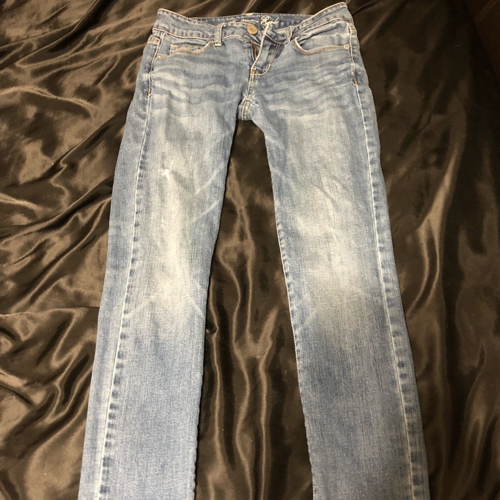 2 pairs of American Eagle Jeans size 00 skinny